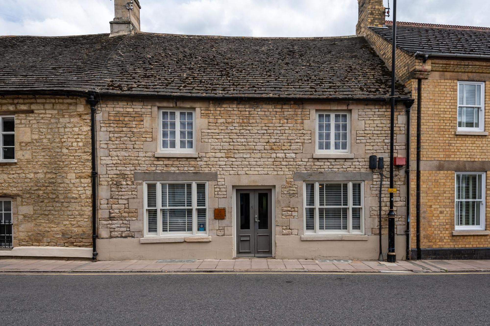 Luxury Town Centre Loft Apartment In Converted Granary Stamford Zewnętrze zdjęcie