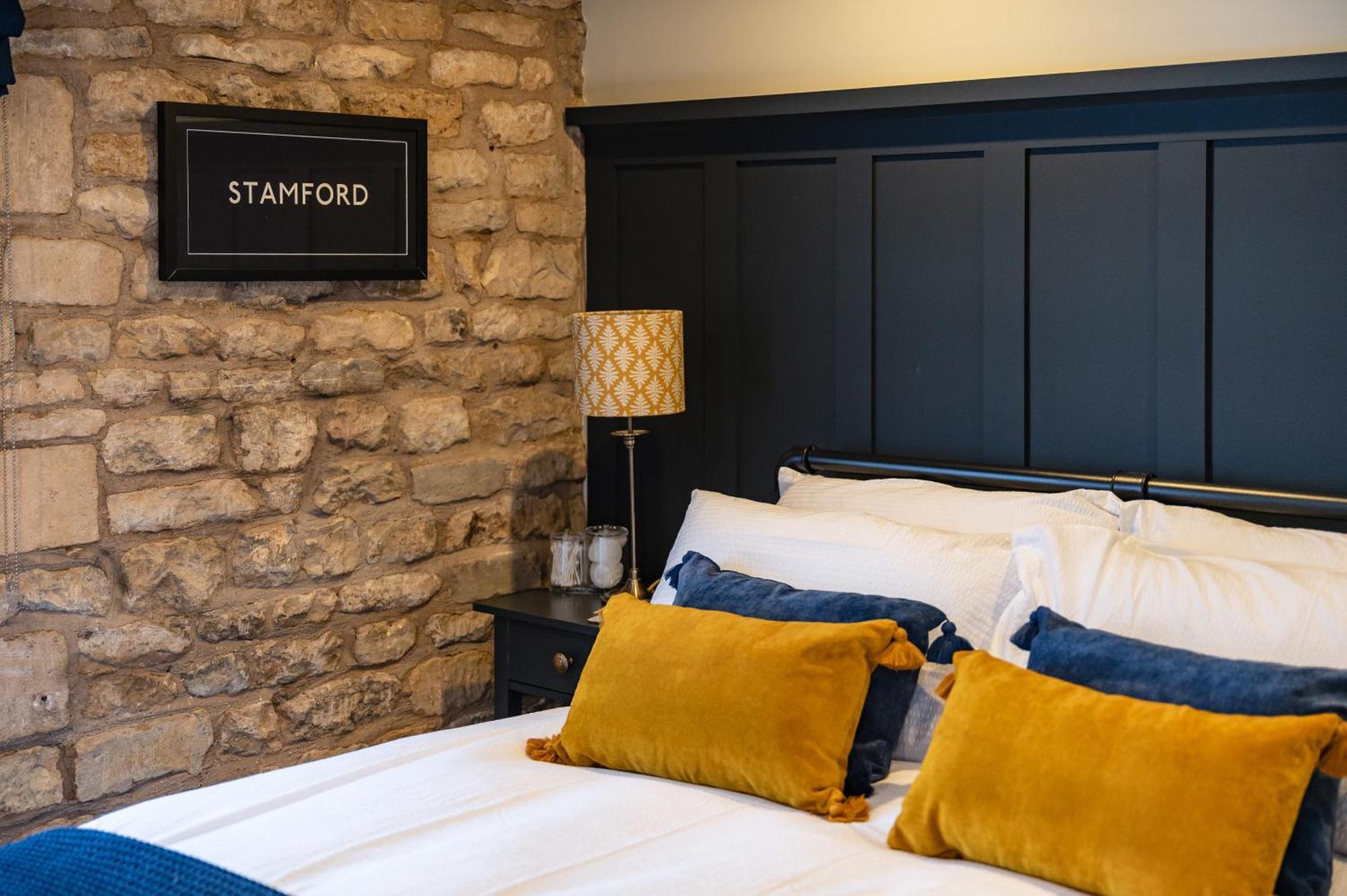 Luxury Town Centre Loft Apartment In Converted Granary Stamford Zewnętrze zdjęcie