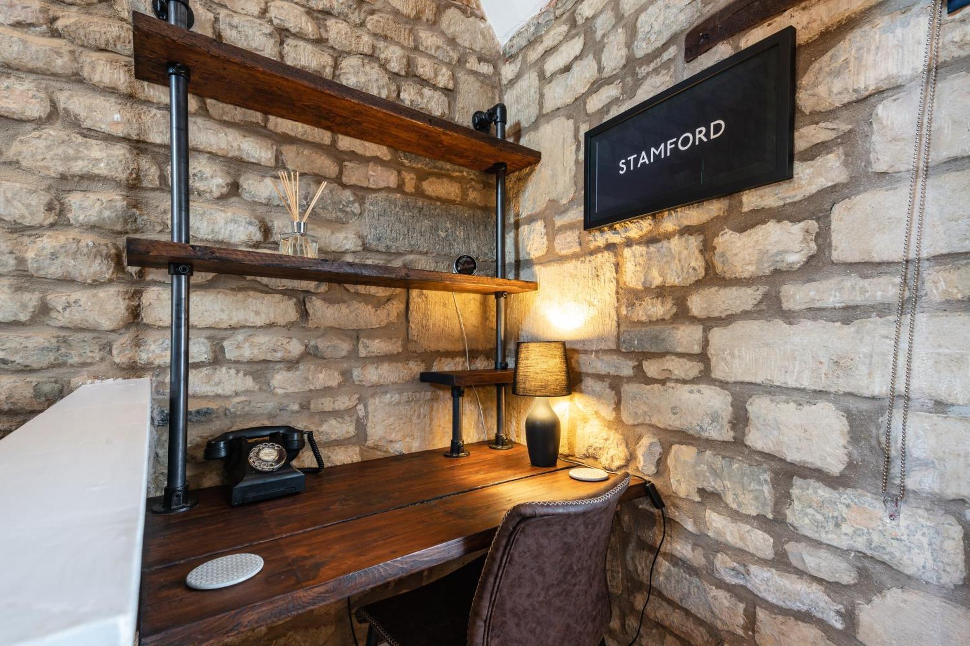 Luxury Town Centre Loft Apartment In Converted Granary Stamford Zewnętrze zdjęcie